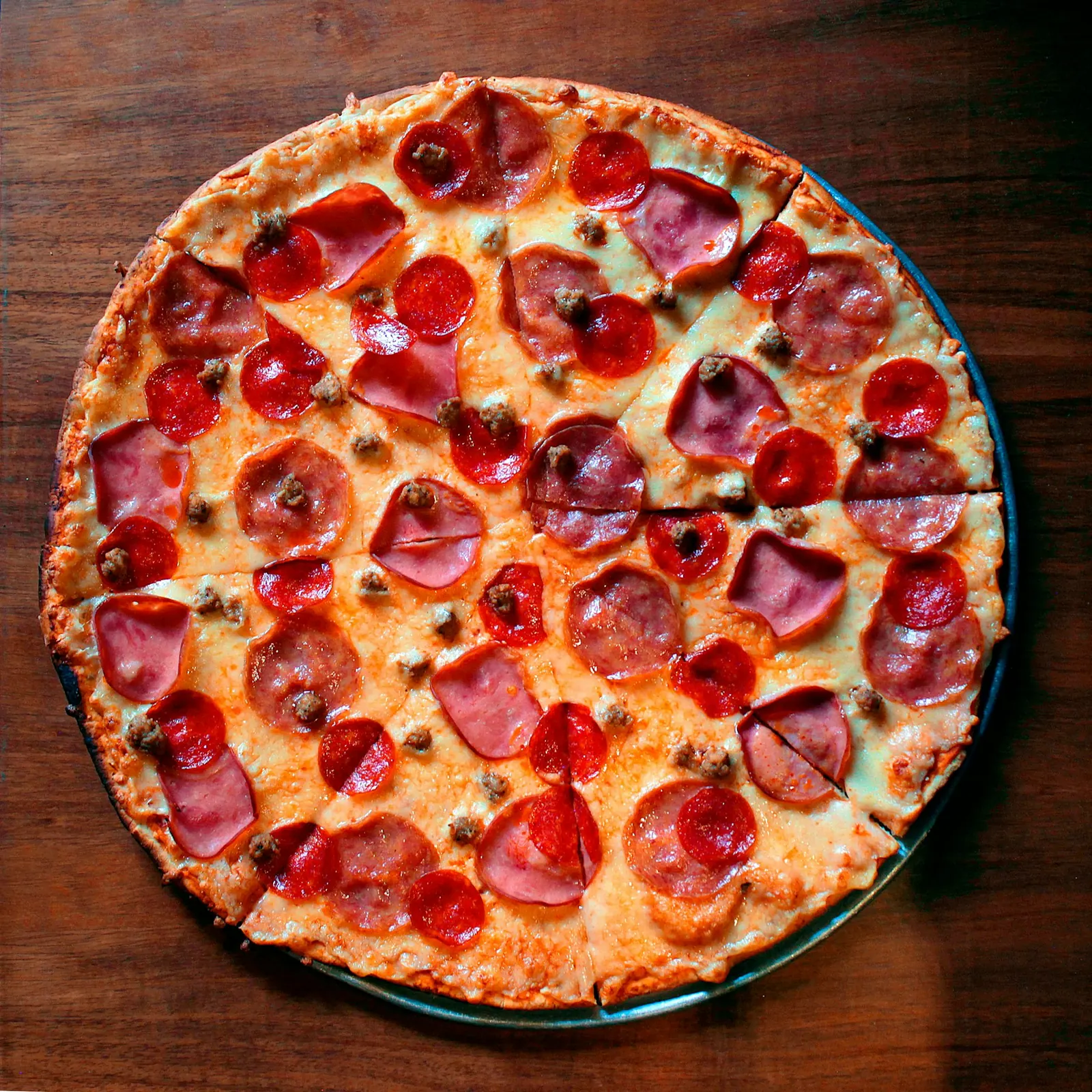 Sucuklu pizza